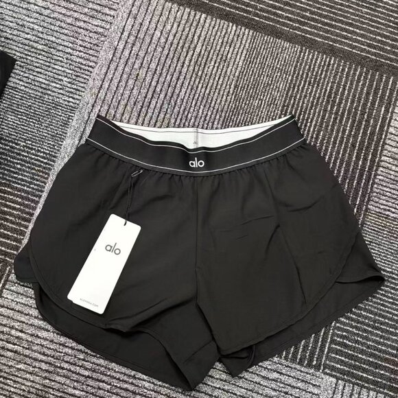 💝Black Alo Yoga Match Point Shorts💝 - Picture 4 of 5